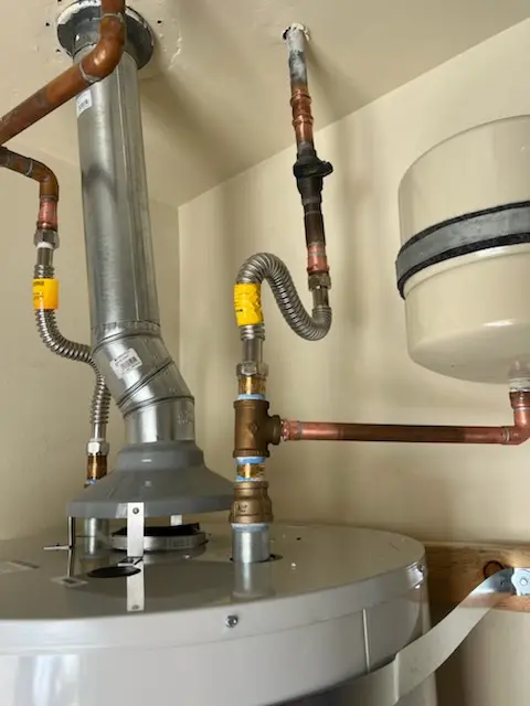 Water heater installation and plumbing repair in Knowlton